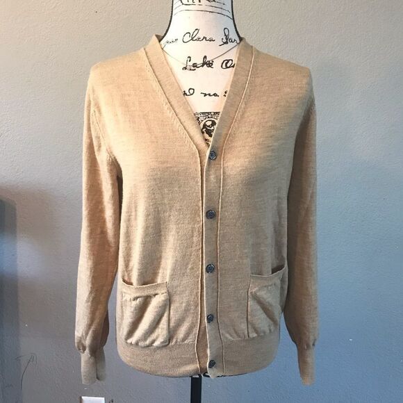 Club Monaco 100% wool Italian yarn tan cardigan - Picture 5 of 7